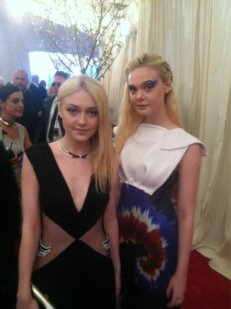 Elle and Dakota Fanning at the 2013 Met Gala