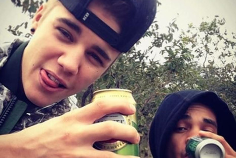 Justin Bieber drinking beer