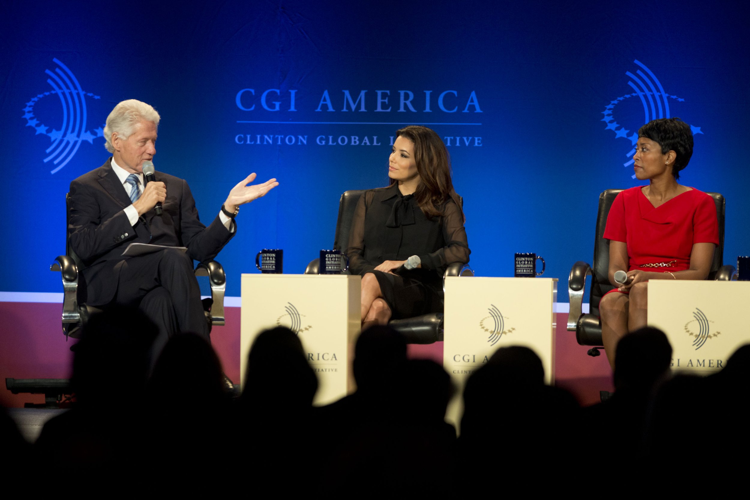 Eva Longoria, Bill Clinton Meet In Chicago For Clinton Global