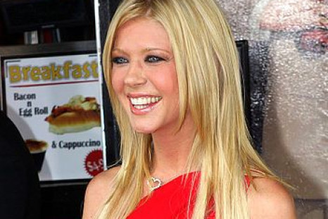 Tara Reid took to Twitter to deny rumors that she had been cut from the "Sharknado" sequel.