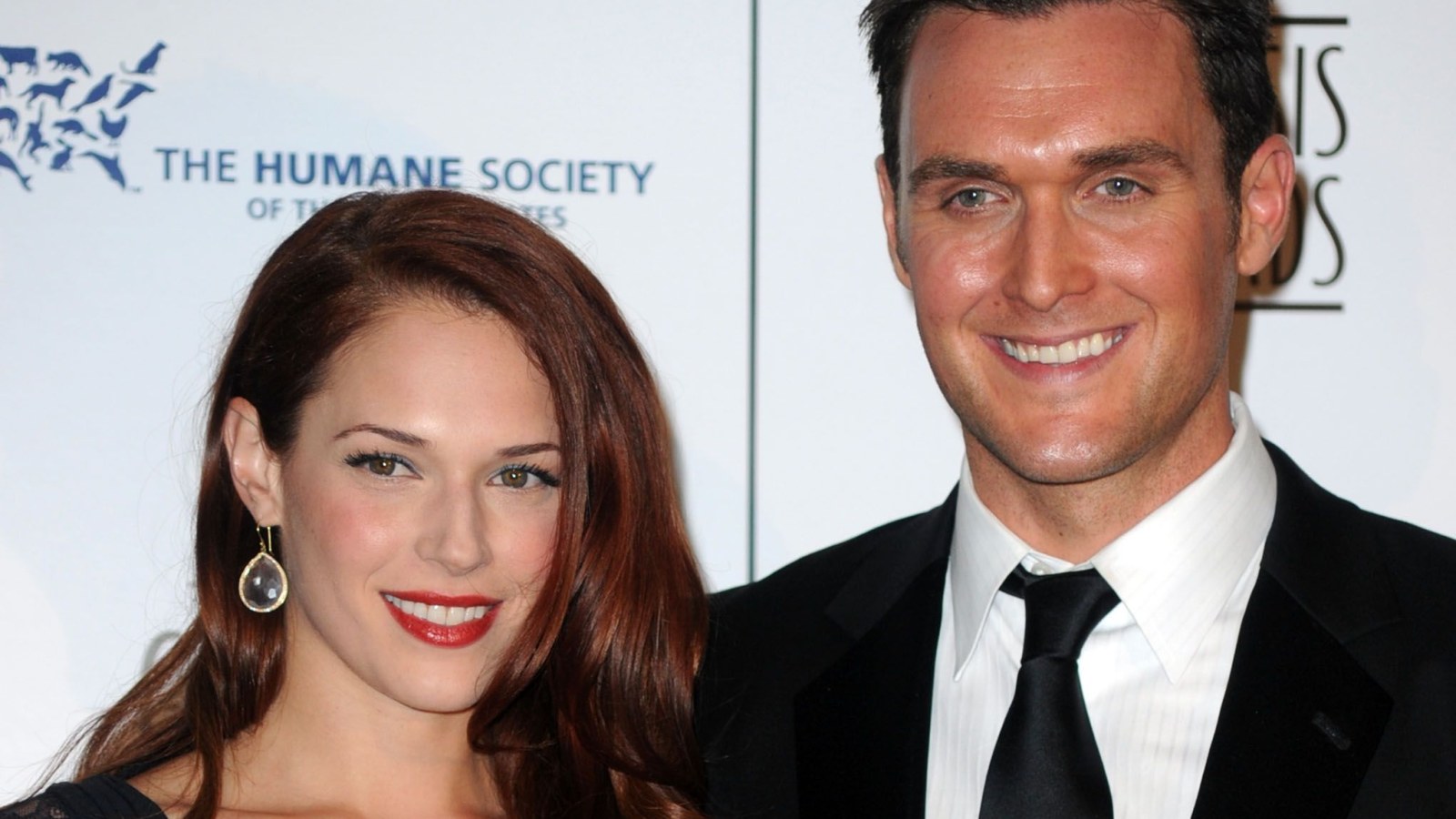 Aman Rigetti Owain Yeoman Y Amanda Righetti Rigsby And Van Pelt Say Goodbye To 'The