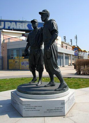 Jackie Robinson statue