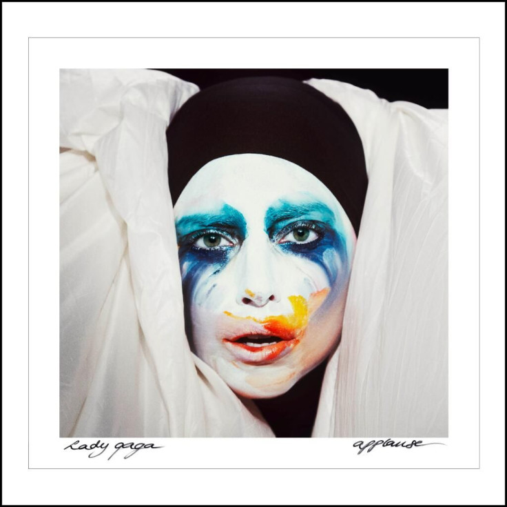 Gaga has released her single "Applause" one week early.