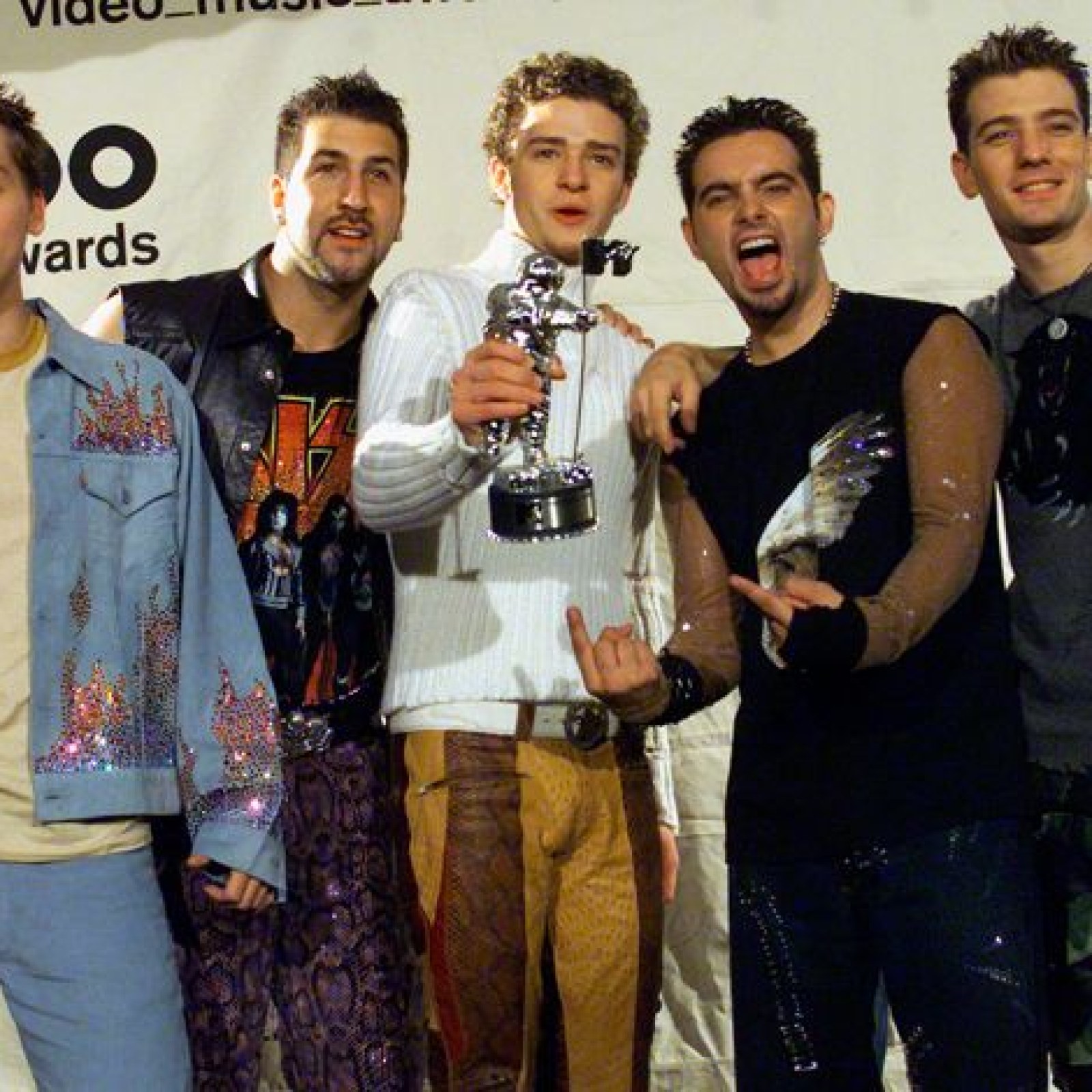 Nsync Twitter Nsync 2000 The Best Boy Band Moments At The Vmas Popsugar
