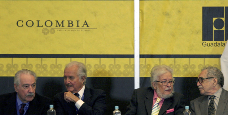 Mutis at the International Book Fair in Guadalajara in 2007 with other famed Latin American authors.