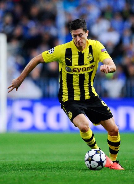 Borussia Dortmund Transfer Rumors Robert Lewandowski Still Leaning