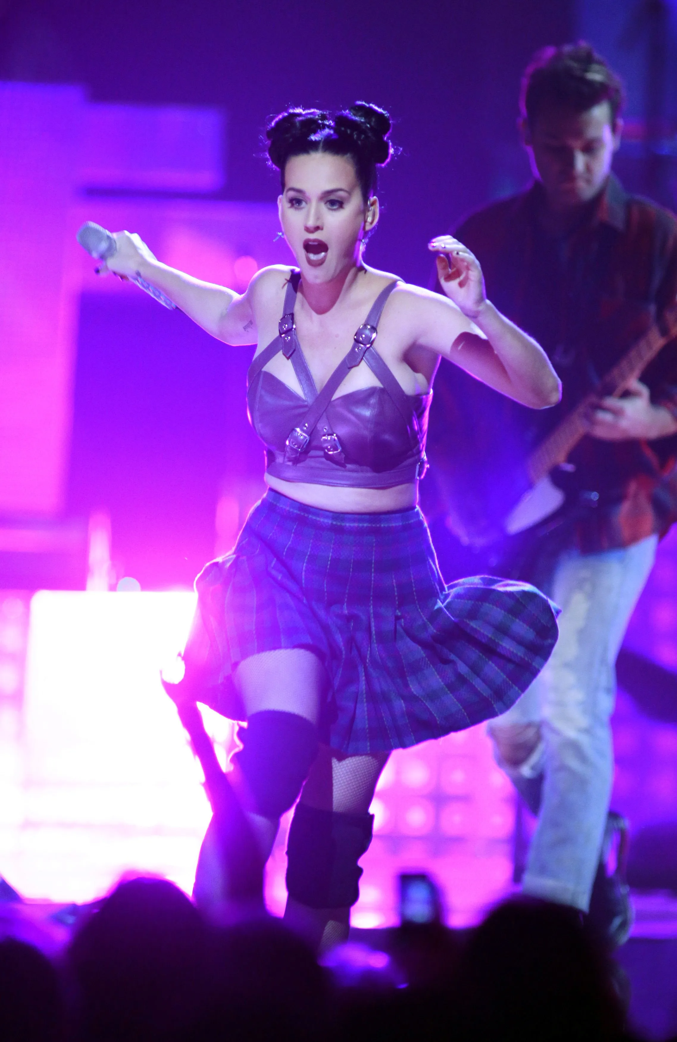 iTunes Festival 2013 Day 30 Live Stream: Watch Katy Perry Close The  One-Month Celebration Of Music Here!, image size:1600x900