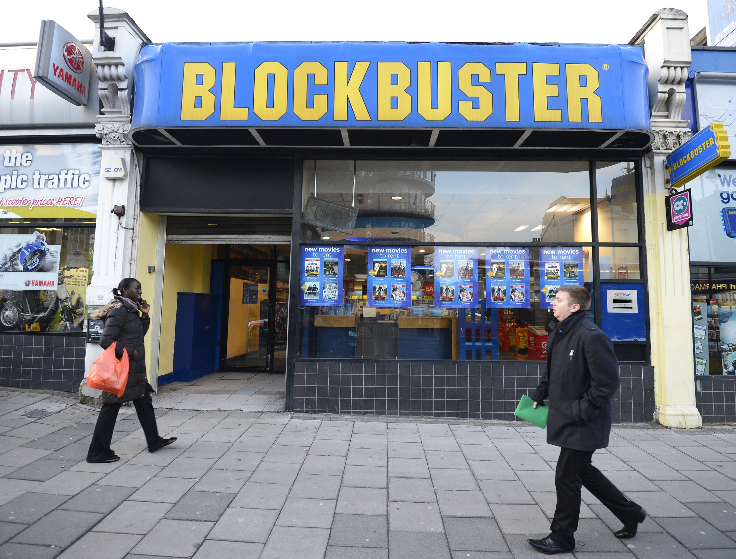 Blockbuster Closing All Its Stores In US; What Will Happen To The Few ...