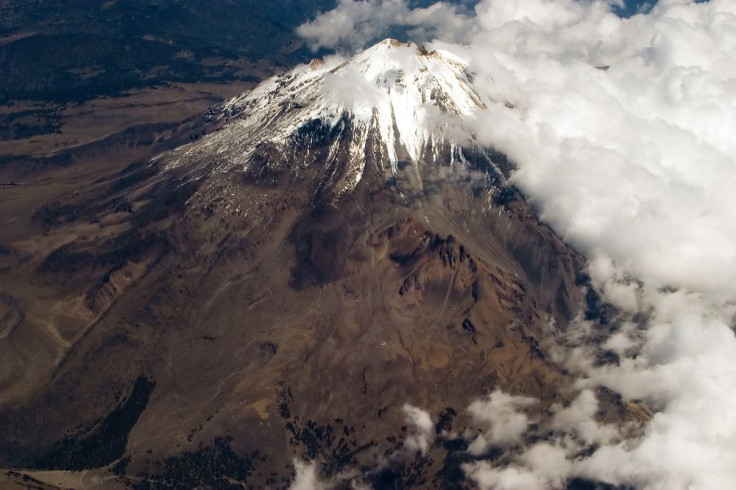 American climber dies on Mexico's highest volcano. 