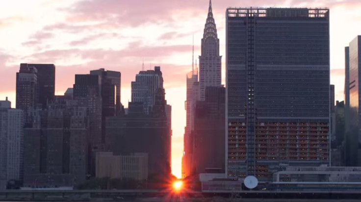 Manhattanhenge at 42nd Street