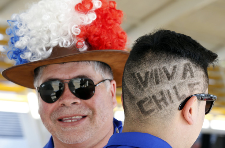 Chile soccer fans arrive 