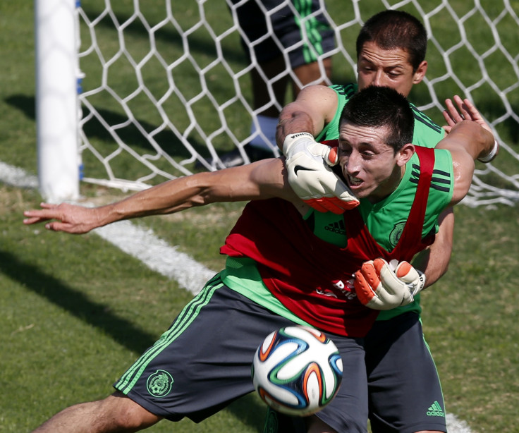 Chicharito plays Goalie