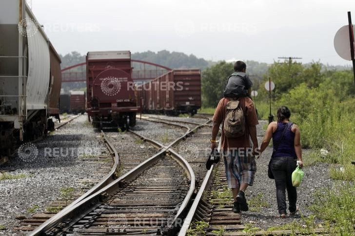 Migrantes uscan rutas alternas