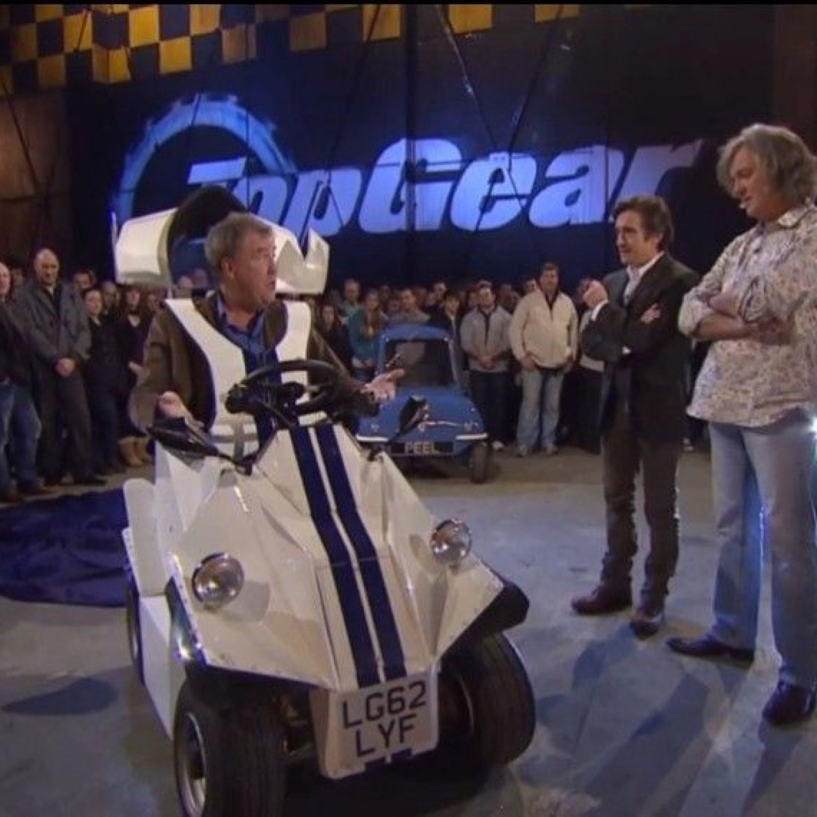 World's Smallest Car: Can Top Gear's P45 Solve Rush [FULL VIDEO]