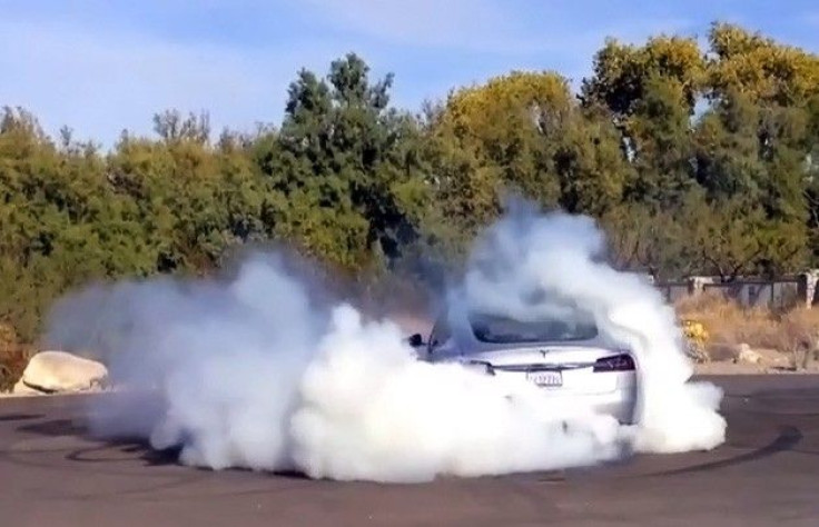 rt-tesla-model-s-burnout