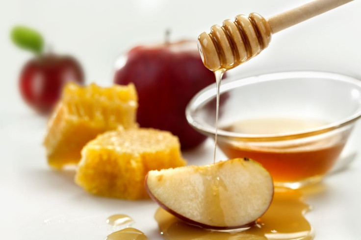 Roshashanah, apple and honey