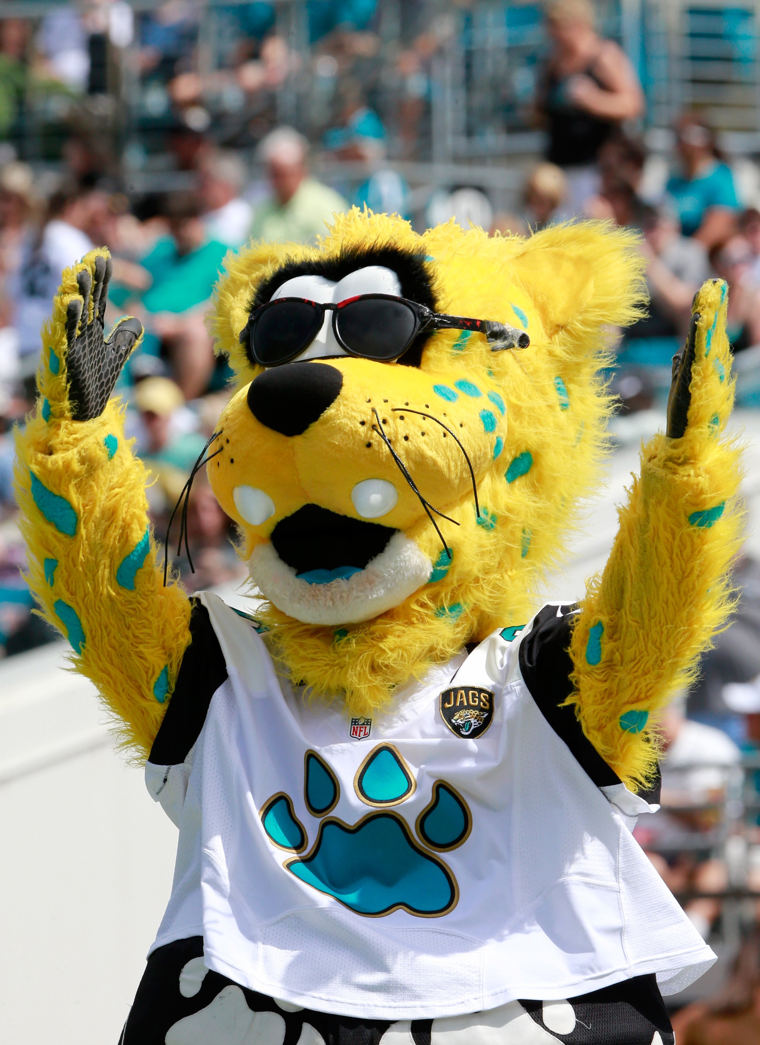 Jaguars apologize for Jaxson de Ville's Ebola joke during