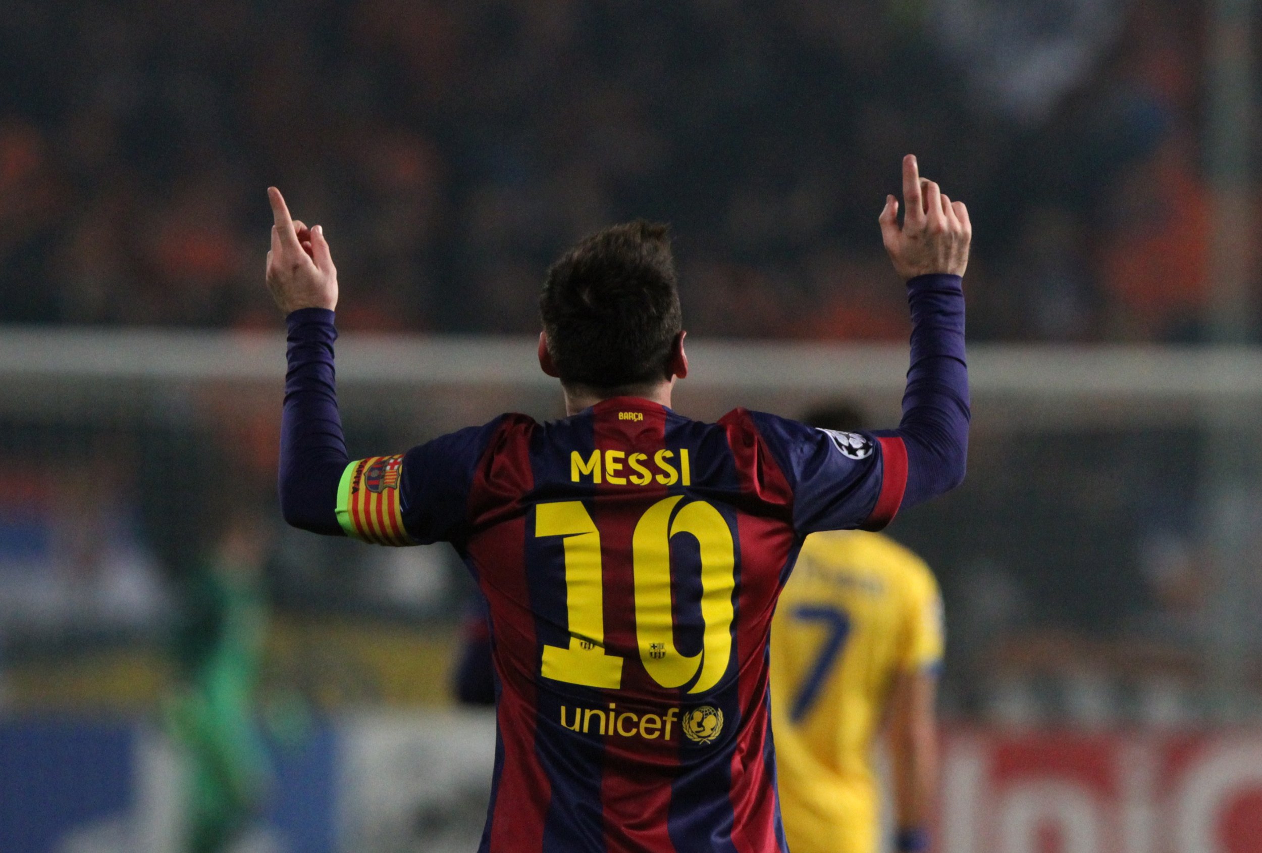 Lionel Messi Beats Cristiano Ronaldo To Raul's Champions League Record ...