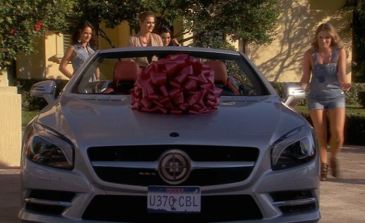 Irina receives the car of her dreams as a present from Cayetana