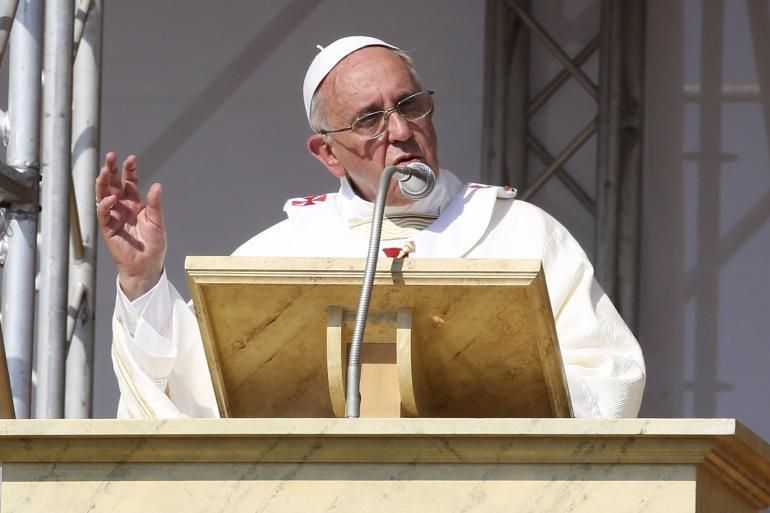 Pope Francis Tells Catholics Theres No Need To Breed Like Rabbits