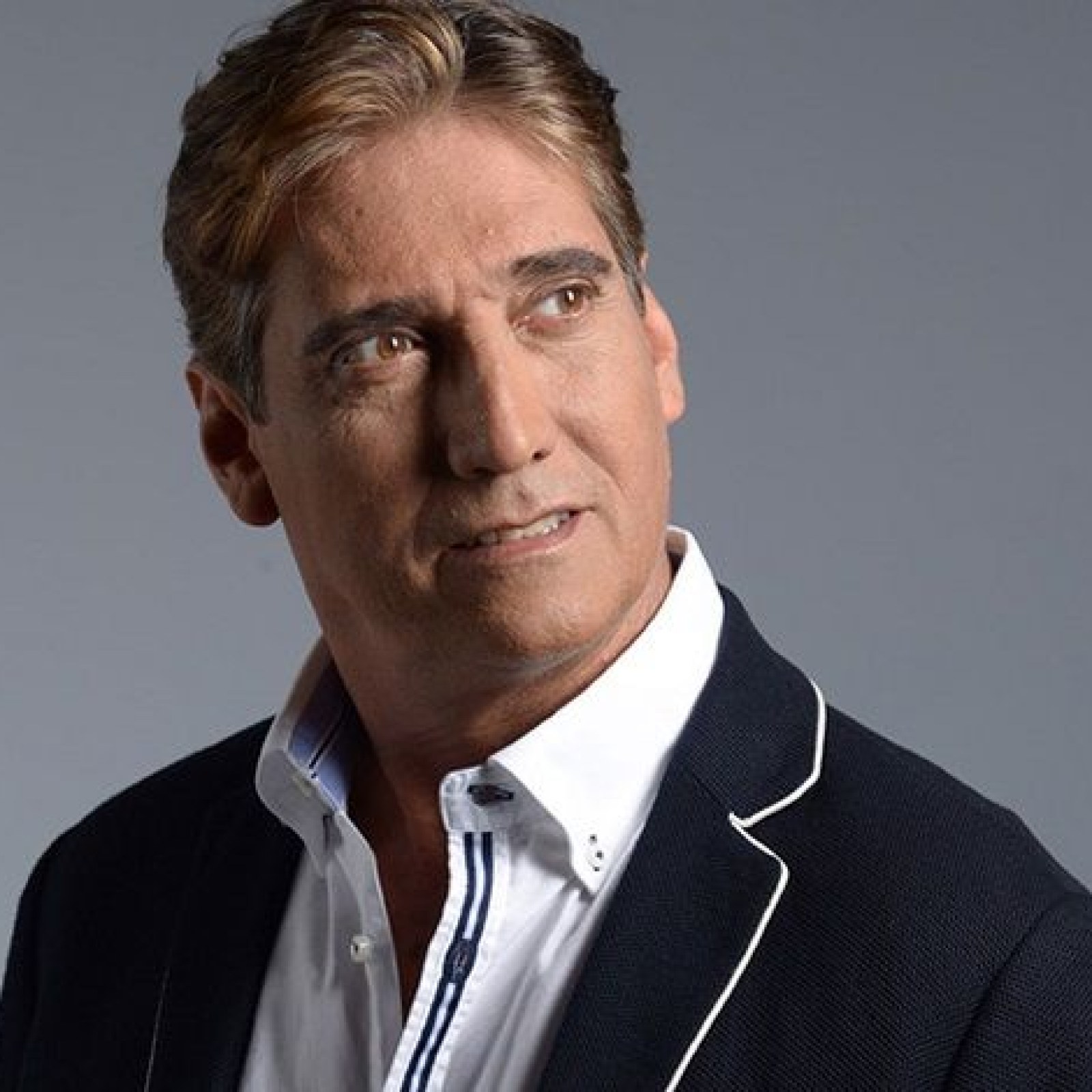 Guillermo Dávila New Album: Venezuelan Singer And Actor Returns With 'Mi Vida' Record And Prepares Tour 'Un Ídolo Es Para Siempre'