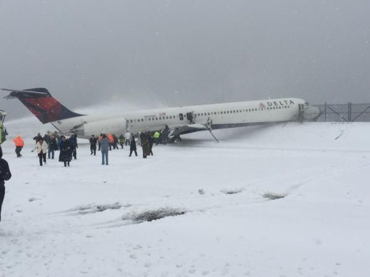 LaGuardia Crash Delta Skids Runway Snowstorm