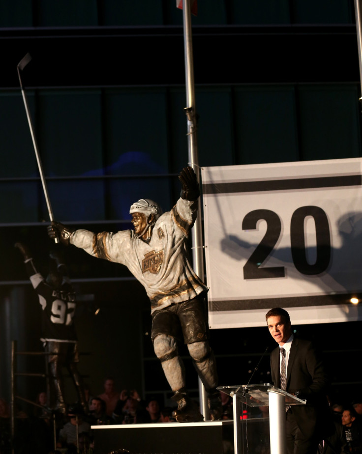 Luc Robitaille Statue