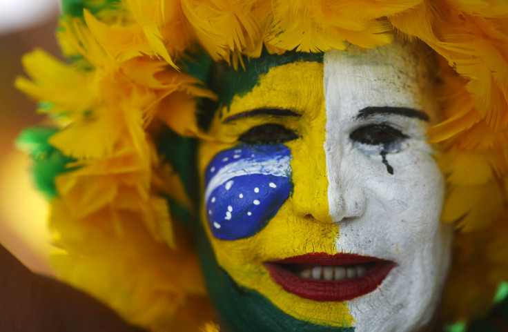 brazil dilma clown protester