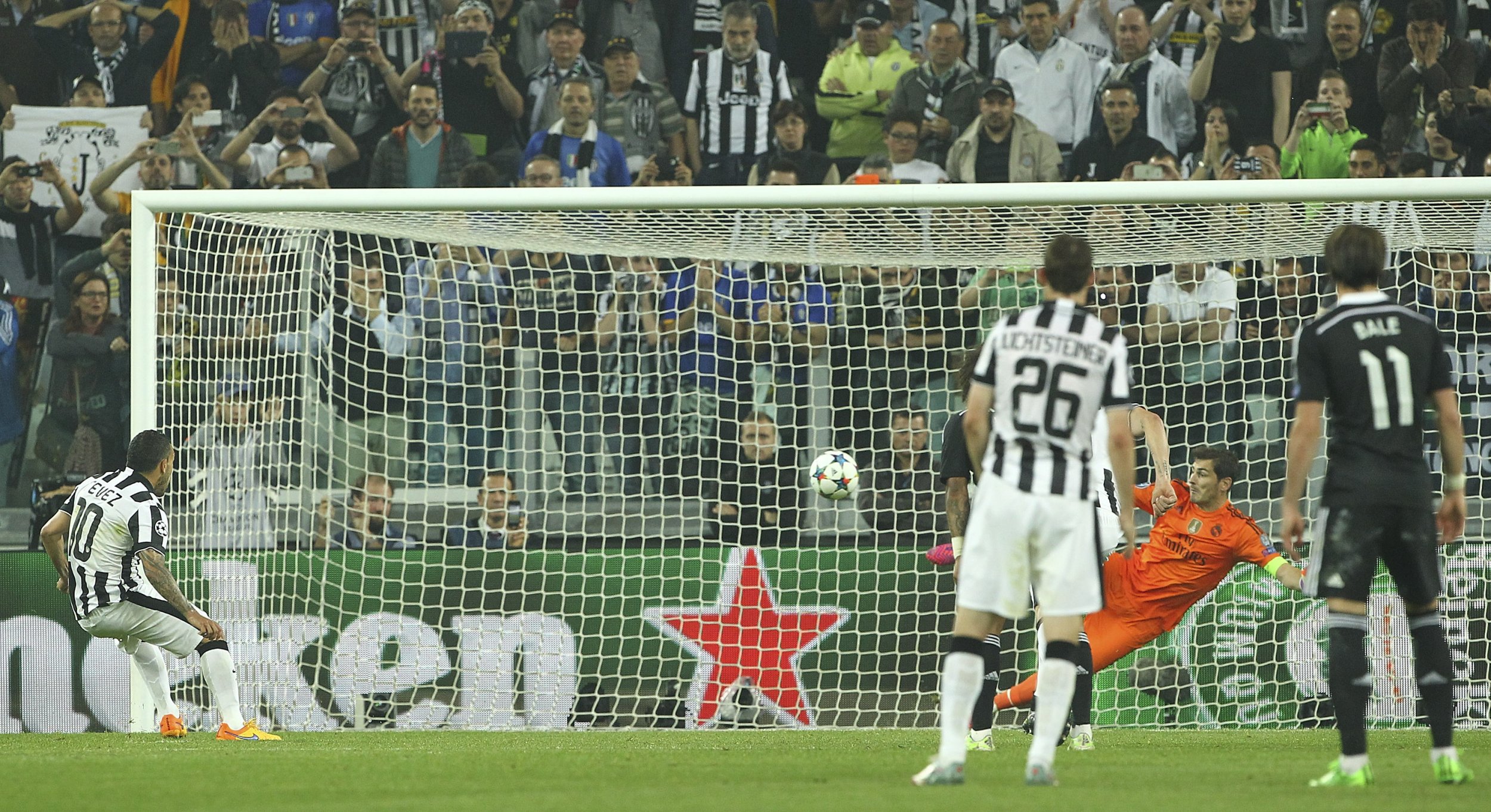 Juventus Vs. Real Madrid Leg One Results: Late Penalty By Carlos Tevez 