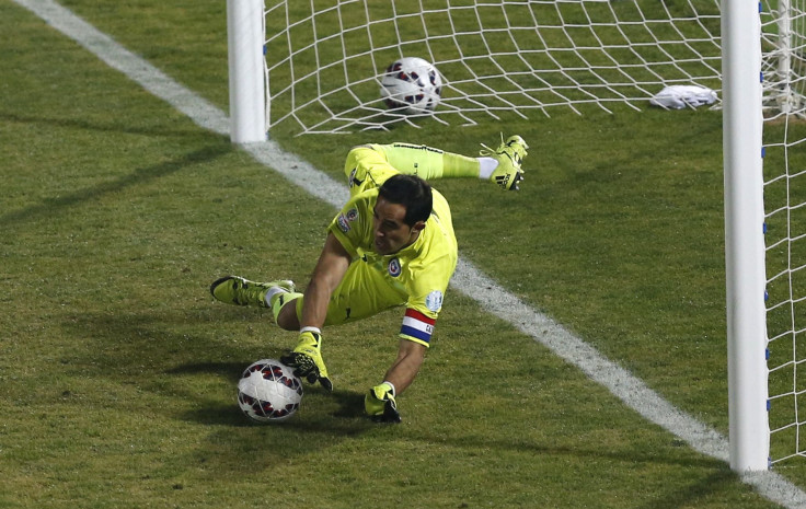 Claudio Bravo Save