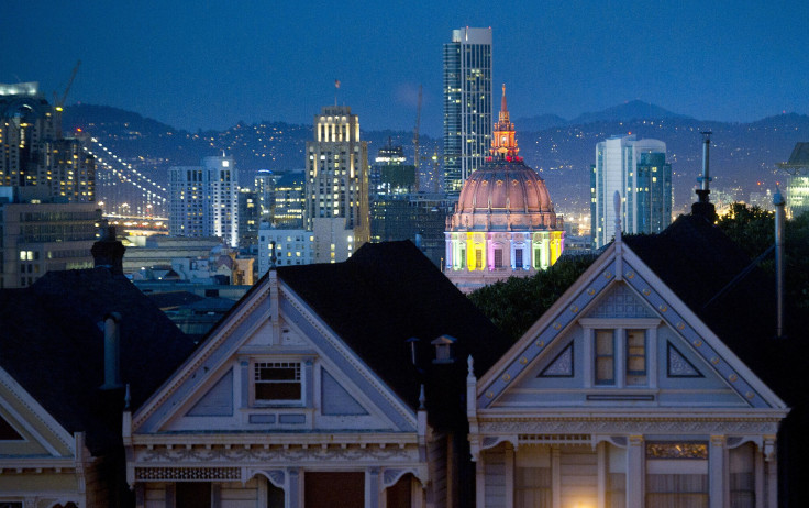 sf city hall at night