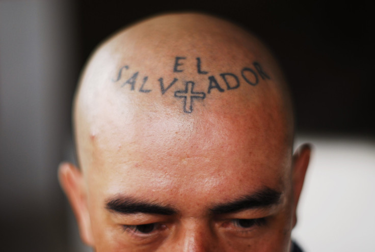 El Salvador Cross