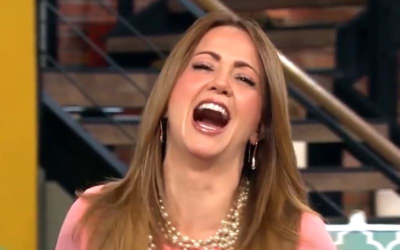 Andrea Legarreta Pregnant Hoy Co Host Returns After Fainting Following Live Show [video]