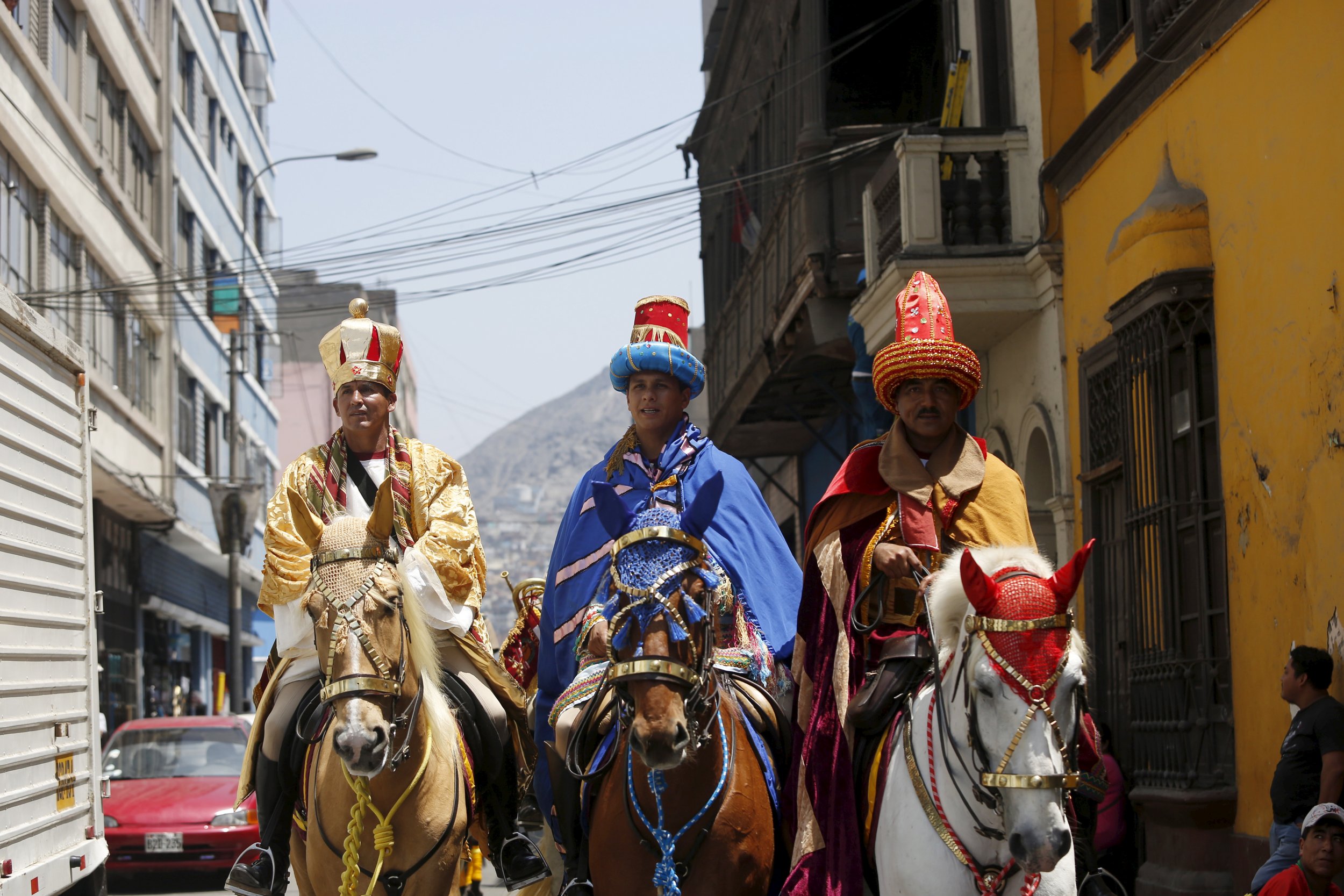 Будет три короля. Рейес Магос. Los Reyes Мехико. Праздник трех королей в Испании. Праздник трех королей в Мексике.