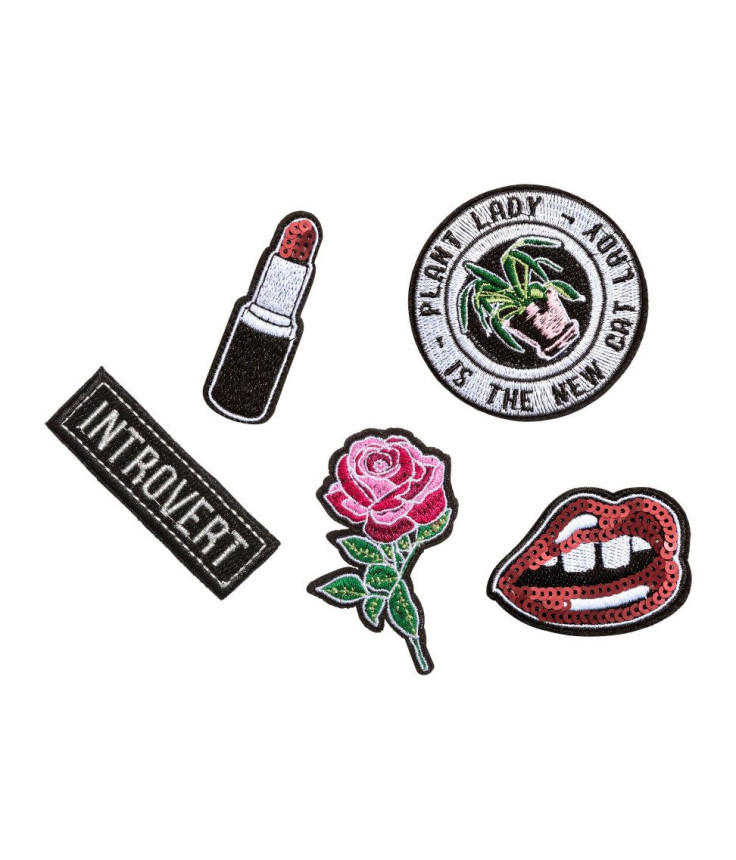 Embroidered patches 