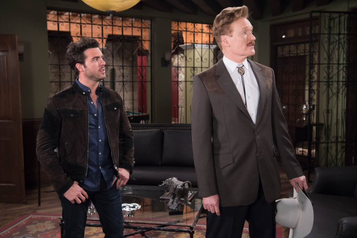 Conan O'Brien 'Mi Adorable Maldición' Telenovela