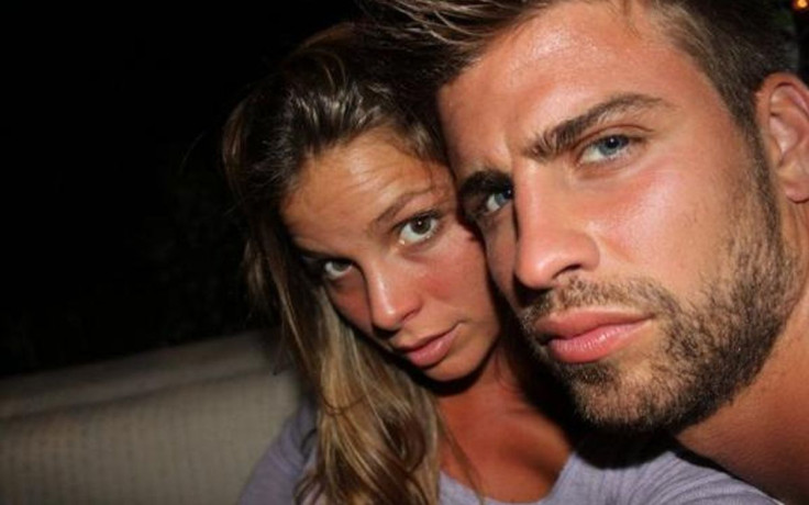 Gerard Pique, Nuria Tomás