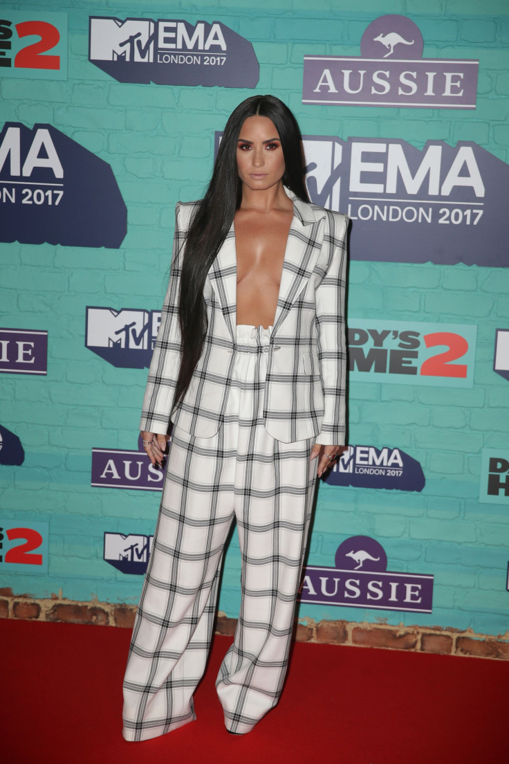 MTV EMA 2017 Red Carpet Photos: Demi Lovato