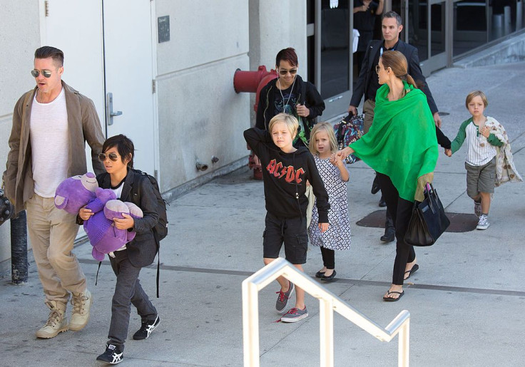 Brad Pitt, Pax, Maddox, Shiloh, Vivienne, Angelina Jolie and Knox