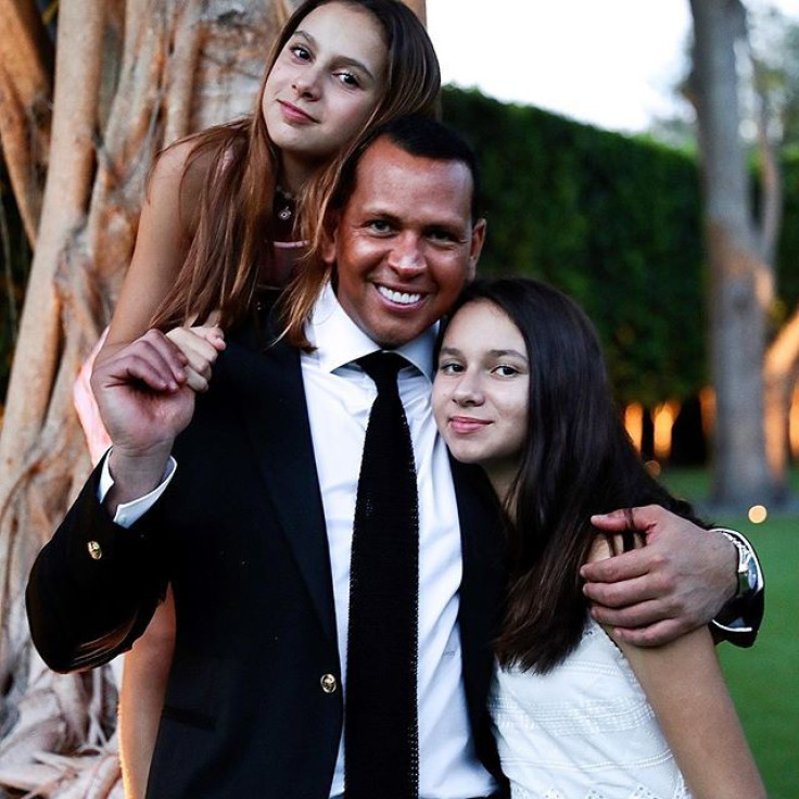 Alex Rodriguez with his daughters. 