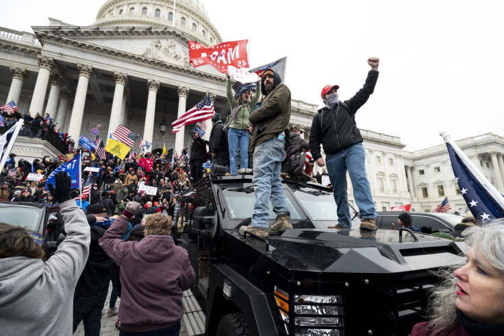 A twitter image of pro-trump supporters at the Capitol riots