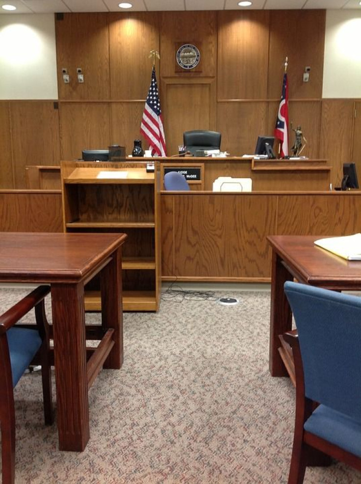 courtroom-144091_960_720