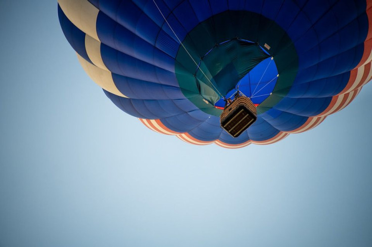 hot air balloon