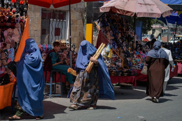 Burqa clad Afghan women