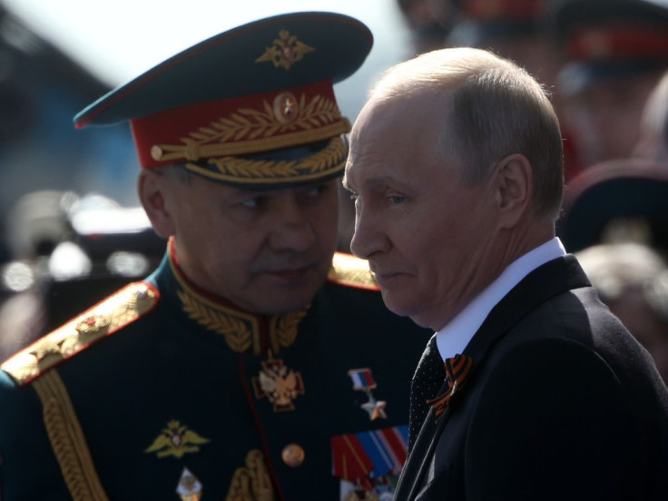 Russian Defence Minister Sergey Shoigu and President Vladimir Putin