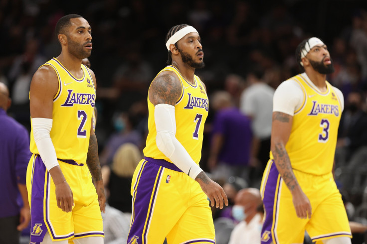 Wayne Ellington #2, Carmelo Anthony #7 and Anthony Davis #3 of the Los Angeles Lakers 