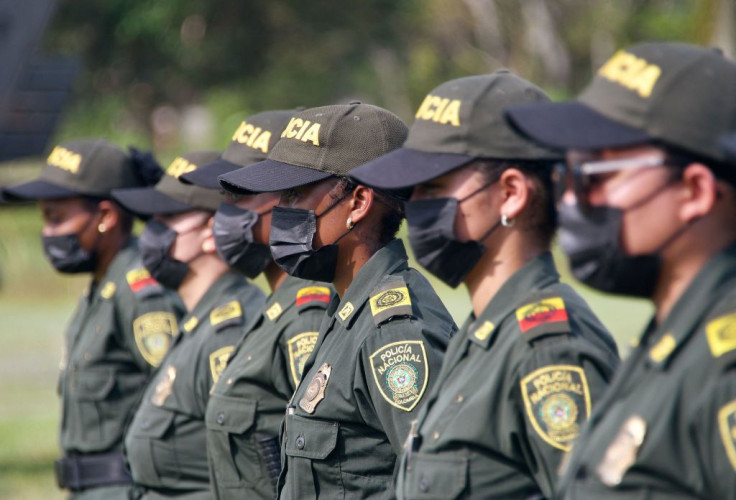 Female police officers who participated, on the eve, in the operation to capture drug lord Dairo Antonio Usuga