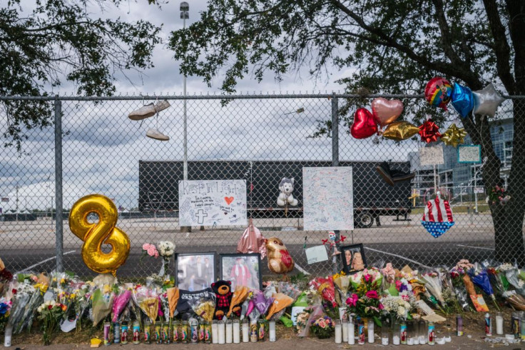 A memorial to those who died at the Astroworld festival 