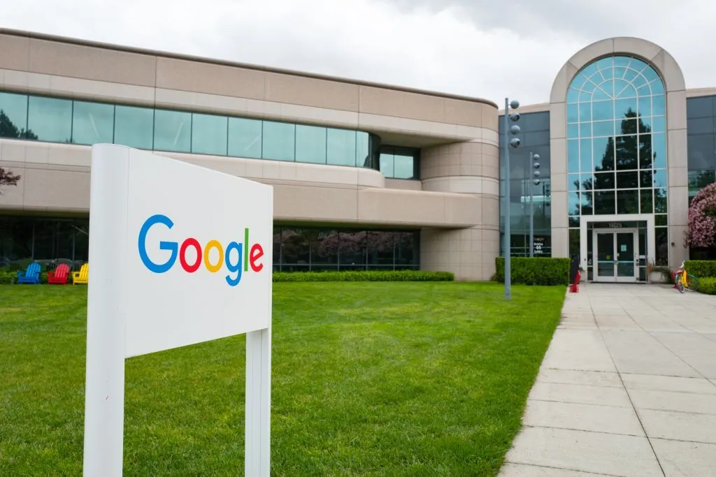 Google's Initiative To Develop AI Tools For News Reporting - Vimarsana News