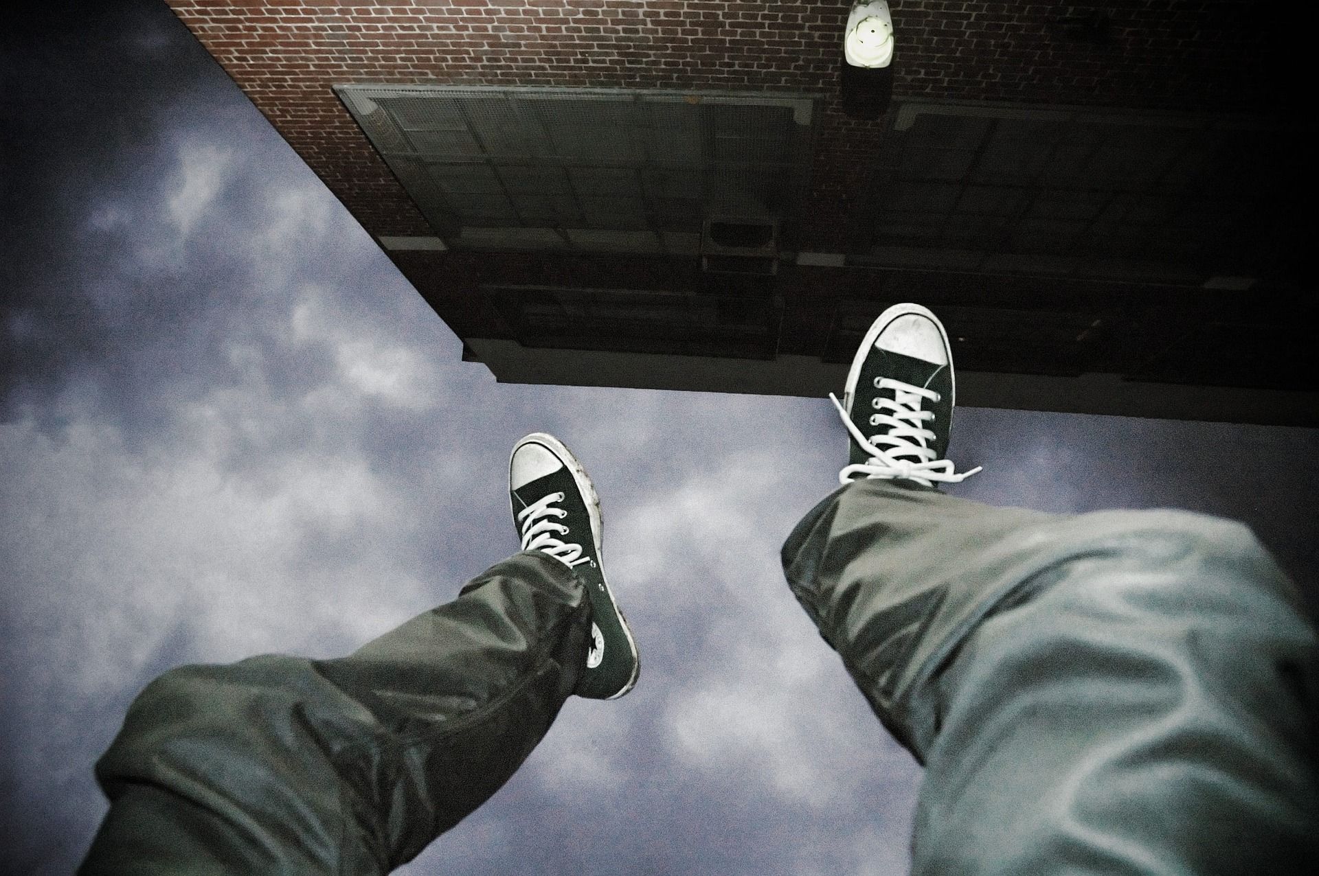 Eren Jumps Off Building GIF - Eren Jumps Off Building - Discover & Share  GIFs